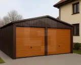 Nowoczesny garaż na dwa auta z brązowymi, drewnopodobnymi bramami segmentowymi, idealny do przechowywania pojazdów i sprzętu.